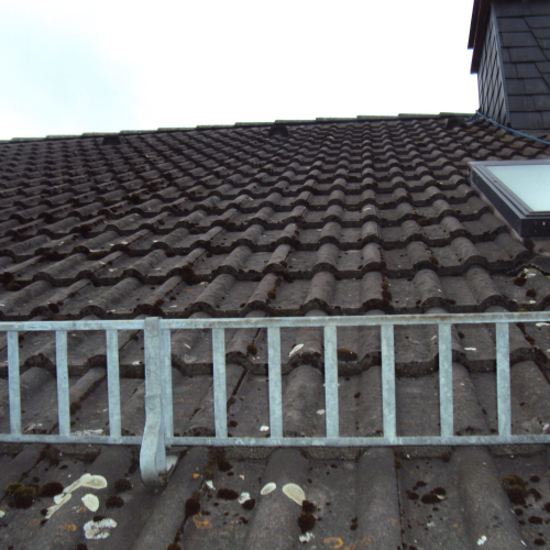 Dachsanierung bei Solaranlage