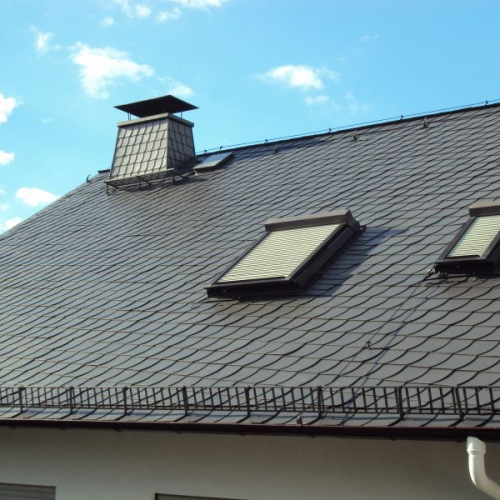 Sanierung und Beschichtung eines Kunstschiefer-Daches