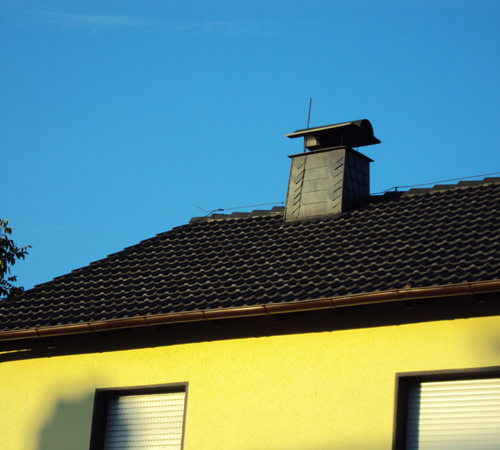 Dachsanierung mit LOTUS EXPERT in Edelschwarz