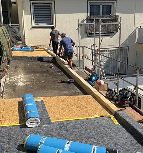 Flachdachsanierung mit Dämmung